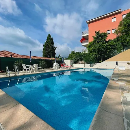 Apartment Mansfield Vue Carte Postale Terrasse Piscine 2