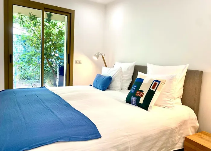 Apartment Mansfield Vue Carte Postale Terrasse Piscine 2